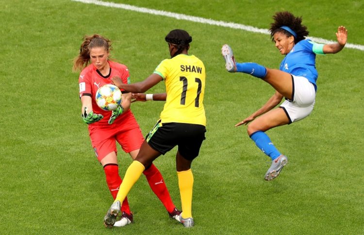 The Beauty of the Game: Stunning Shots of Women's Football