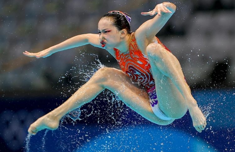 Sync or Swim: 25 Funny Photos About Synchronized Swimming