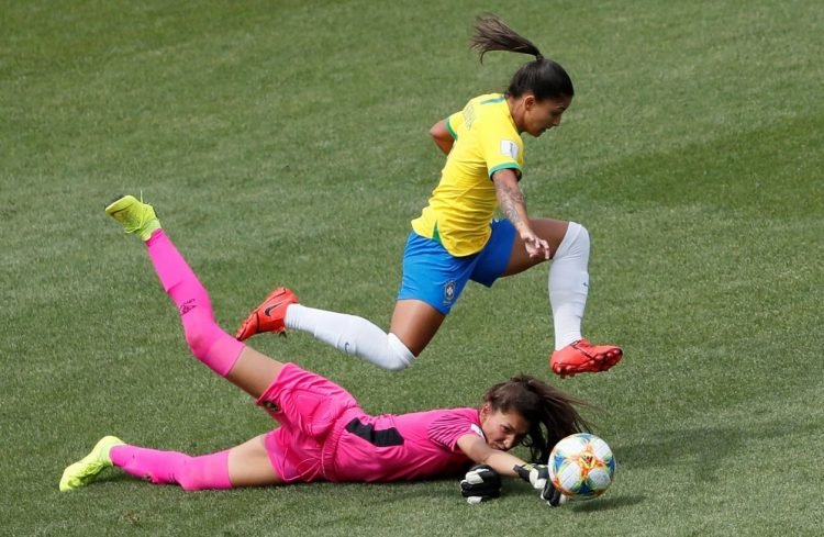 The Beauty of the Game: Stunning Shots of Women's Football