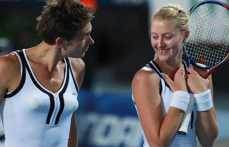 Laughing on the Court: 25 Hilarious Photos from Women's Tennis