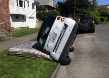 Когда за рулем дама и другие автоприколы: 100 фото