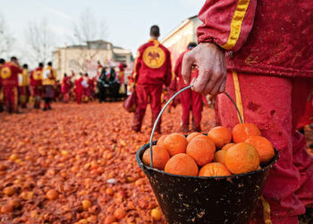 30 самых необычных и интересных традиций разных народов