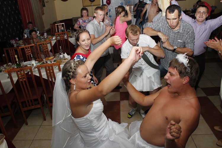 Свадьба по-русски: 50 невероятно смешных фотографий