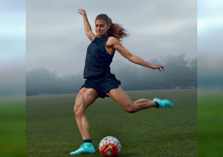 The Beauty of the Game: Stunning Shots of Women's Football