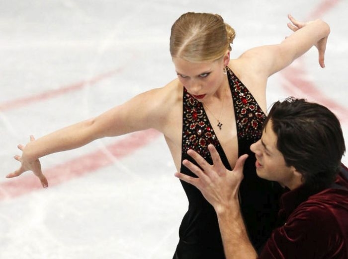 25 Hilarious Photos of Figure Skaters