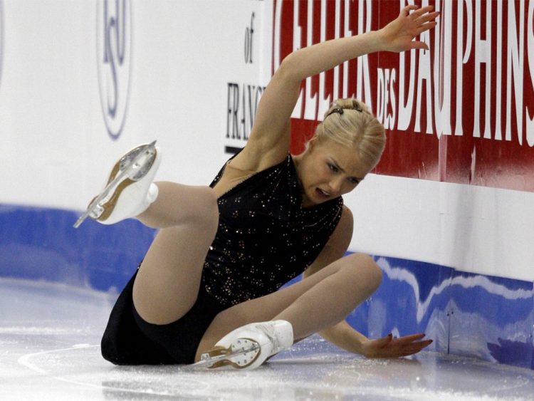 25 Hilarious Photos of Figure Skaters