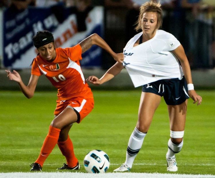 The Beauty of the Game: Stunning Shots of Women's Football