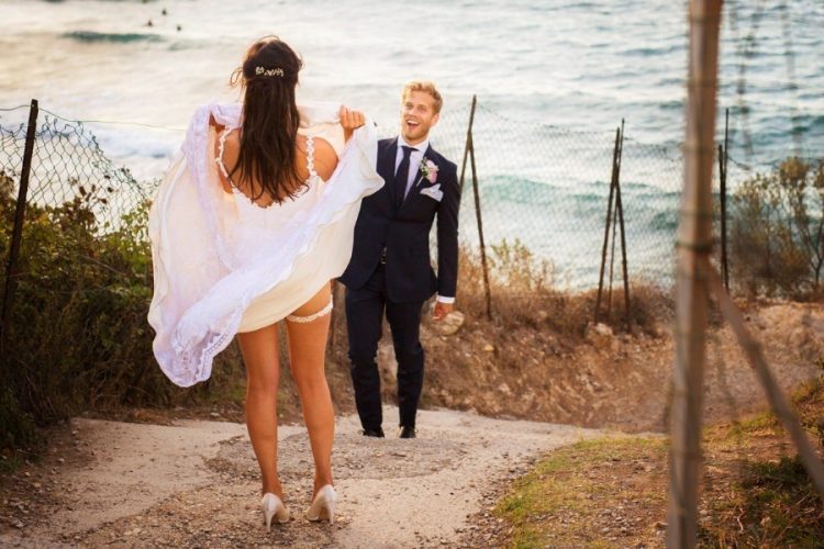 Incredibly Funny Wedding Photos