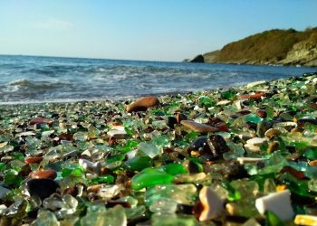 glass beach russia