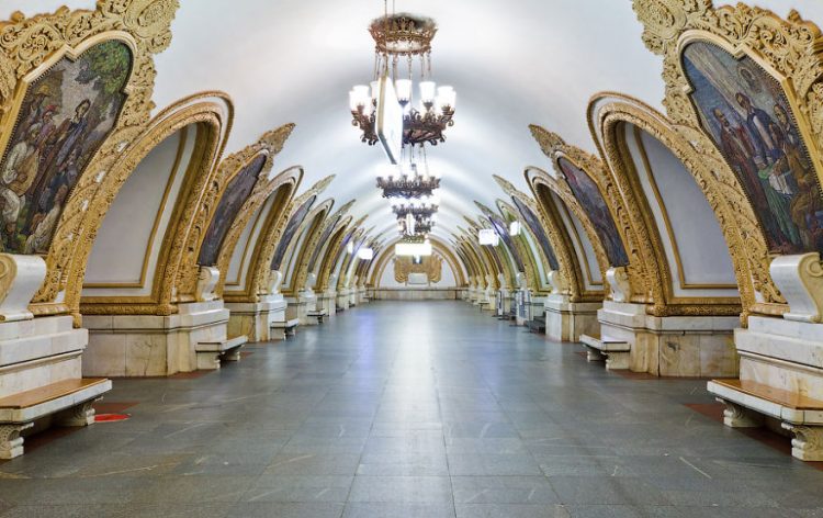 Самые невероятные станции метро в мире, 48 фото