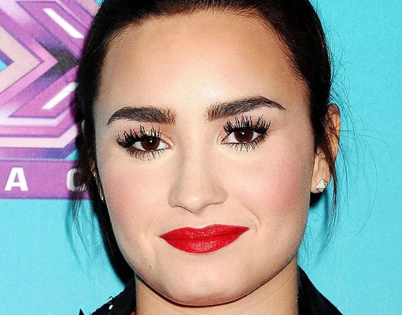 Oops! Makeup Mishaps of the Rich and Famous